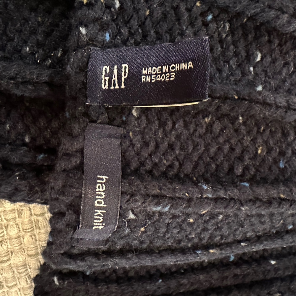 GAP Deep Navy Blue Knit Scarf with multi color Accents unisex style